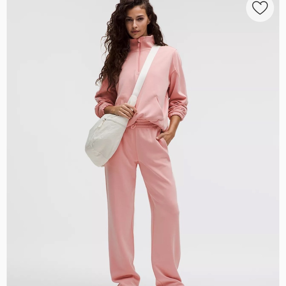 Lululemon Softstreme High-Rise Pant Short NWT size 4 tea rose